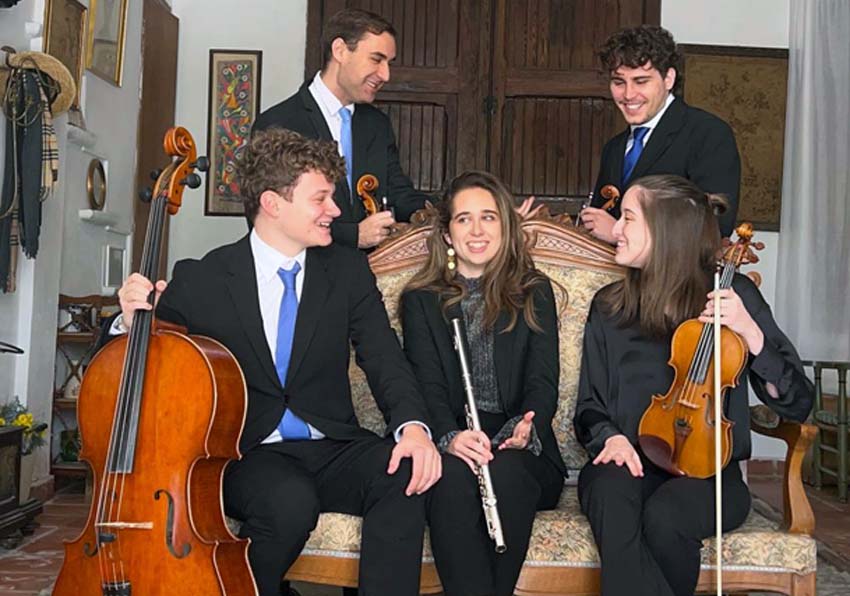 Photo of the performers
